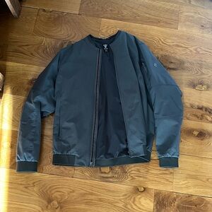 Kuhl Men's Jacket in Dark Green